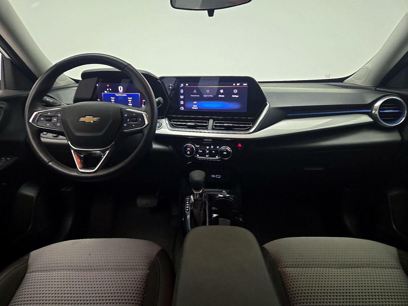 2025 Chevrolet Trax LT - Photo 10