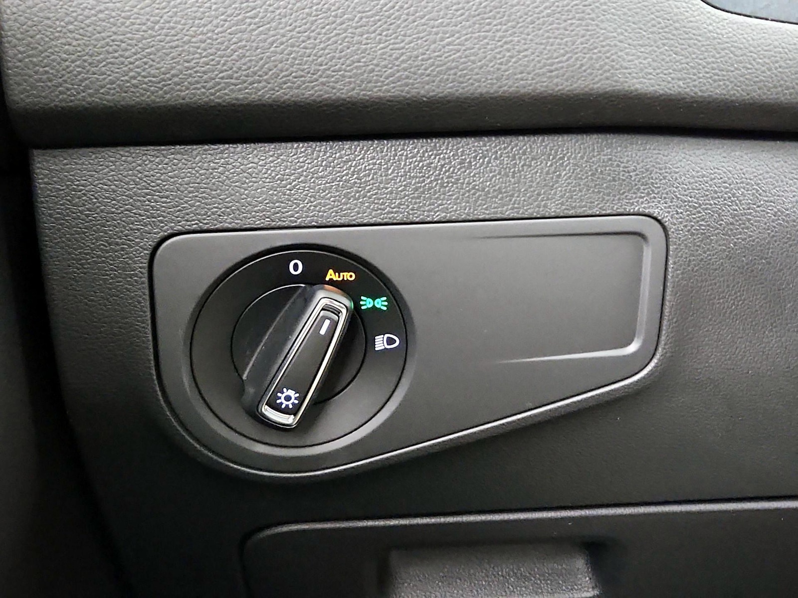 2023 Volkswagen Tiguan SE - Photo 14
