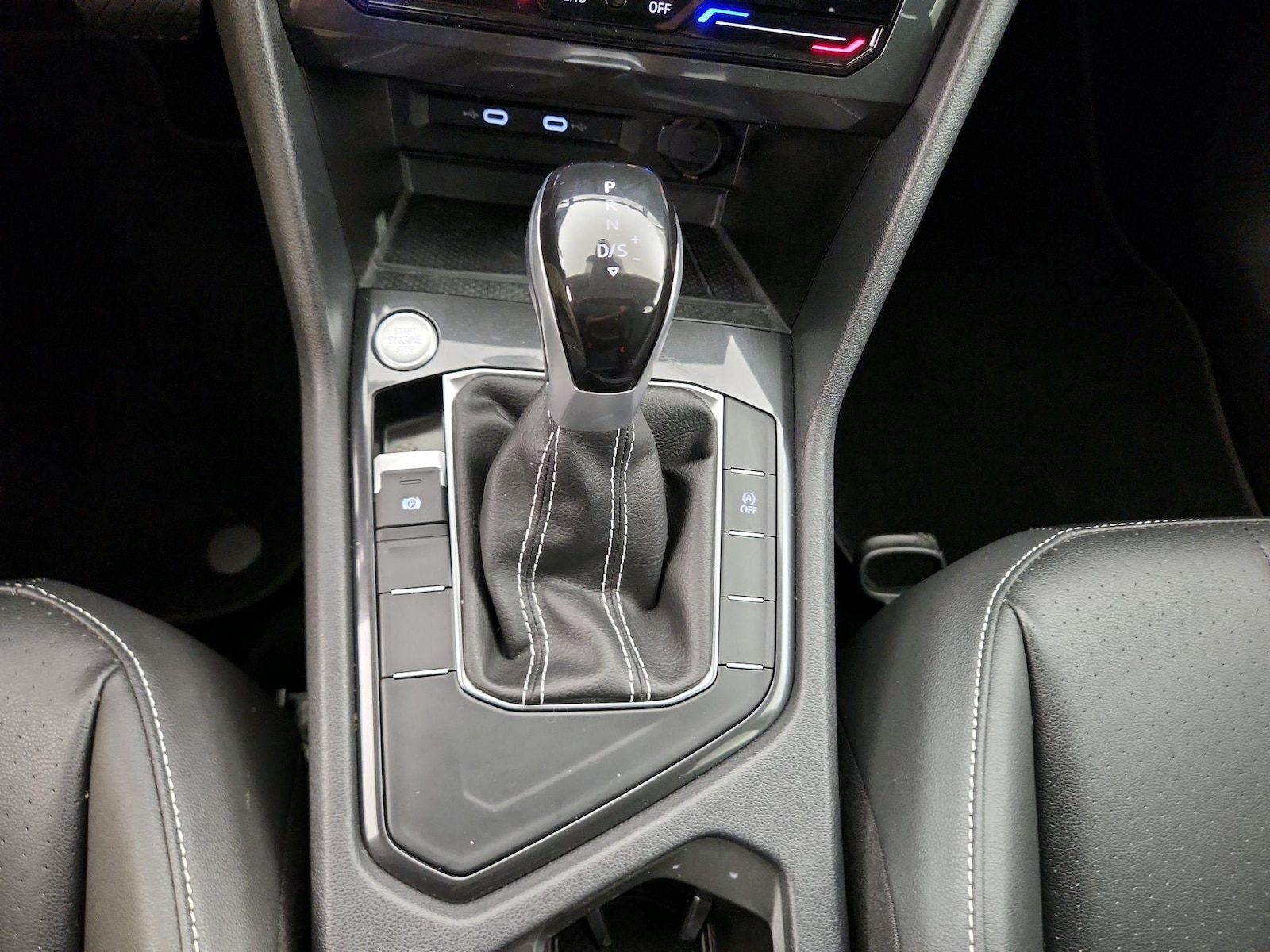 2023 Volkswagen Tiguan SE - Photo 18