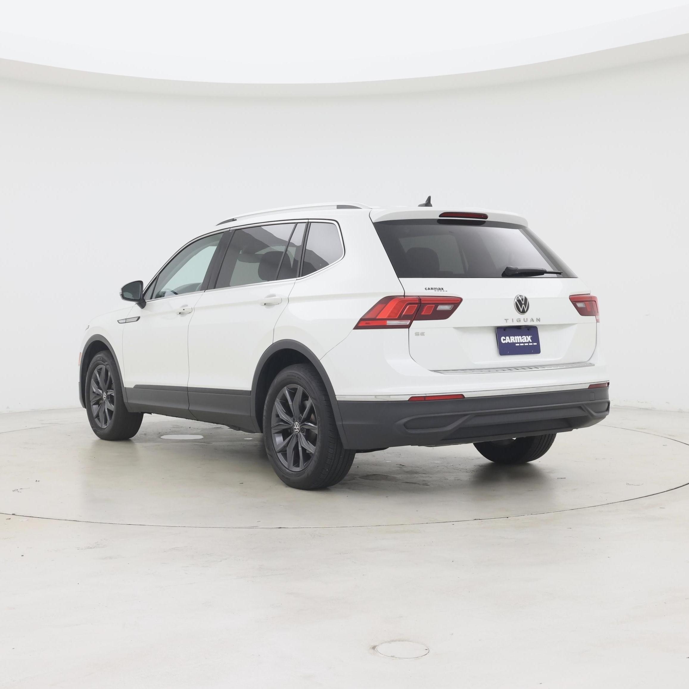 Thumbnail: 2023 Volkswagen Tiguan - 2