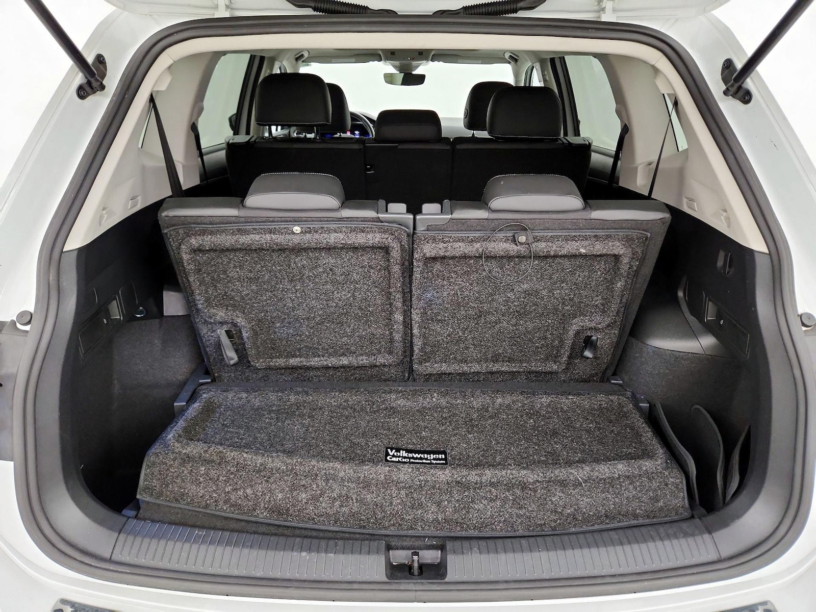 2023 Volkswagen Tiguan SE - Photo 23