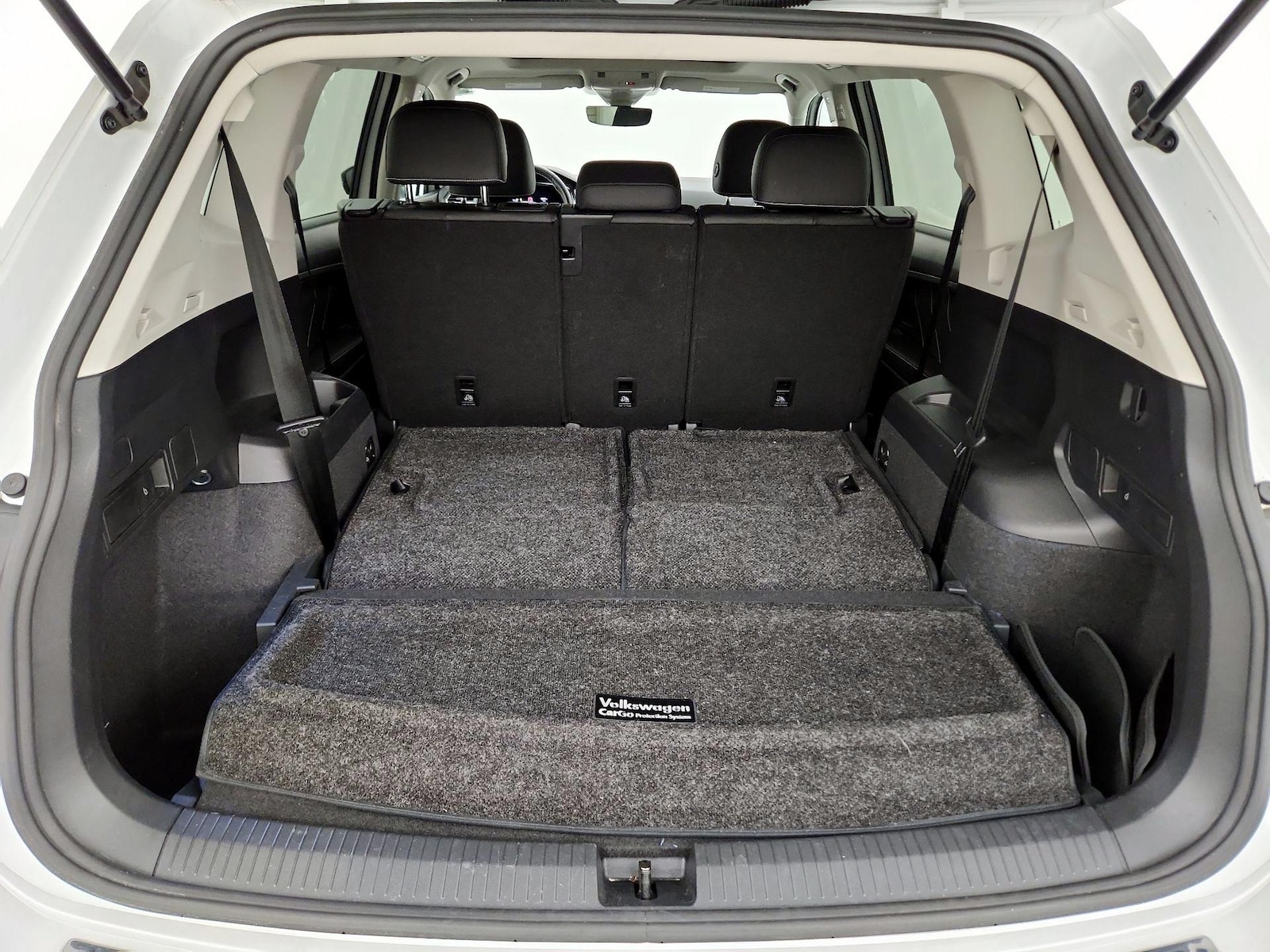 2023 Volkswagen Tiguan SE - Photo 24