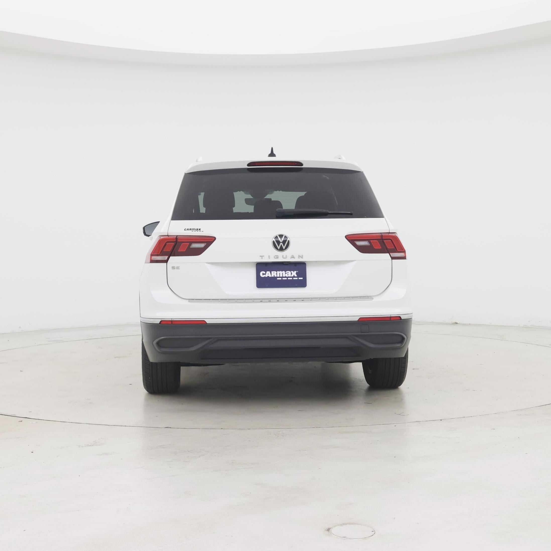 Thumbnail: 2023 Volkswagen Tiguan - 6