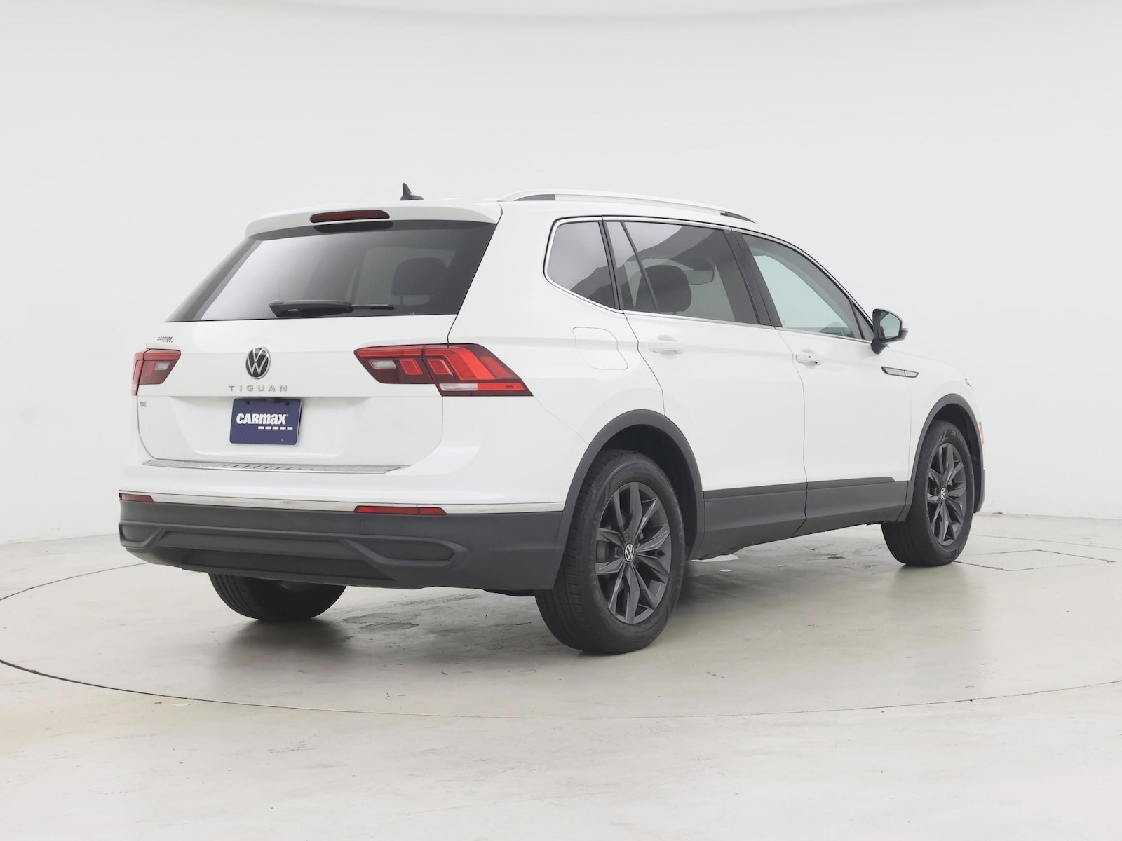 2023 Volkswagen Tiguan SE - Photo 9