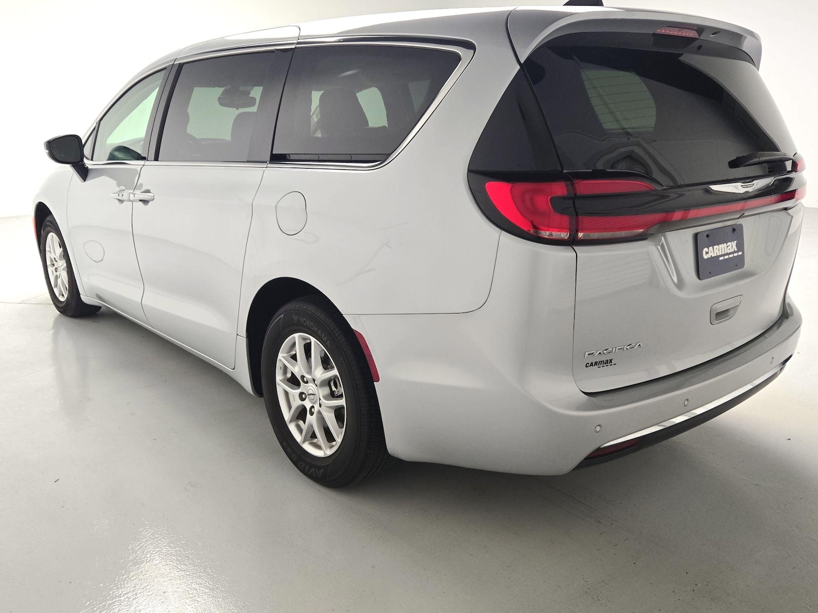 2024 Chrysler Pacifica Touring L - Photo 7
