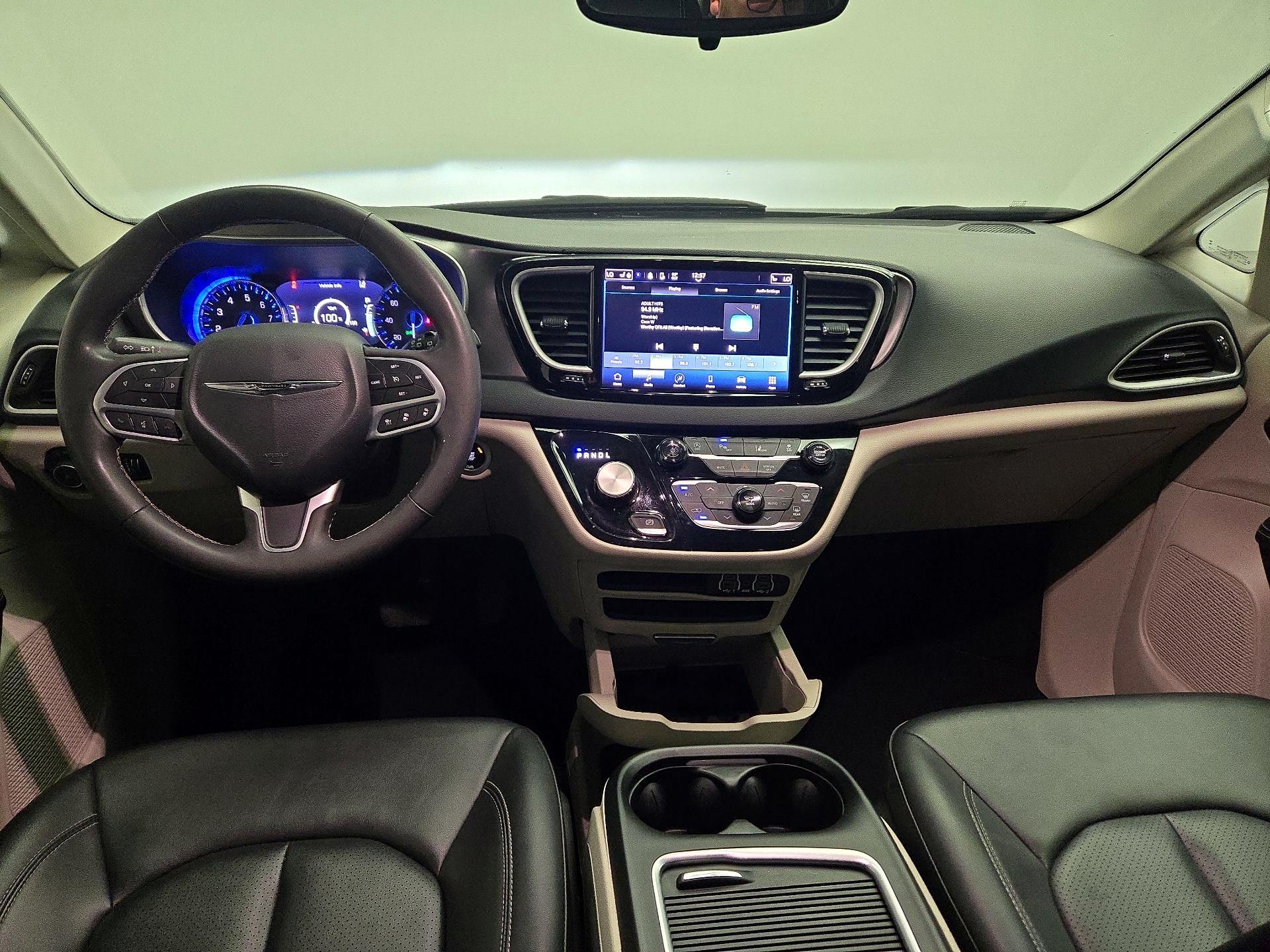 Thumbnail: 2024 Chrysler Pacifica - 8