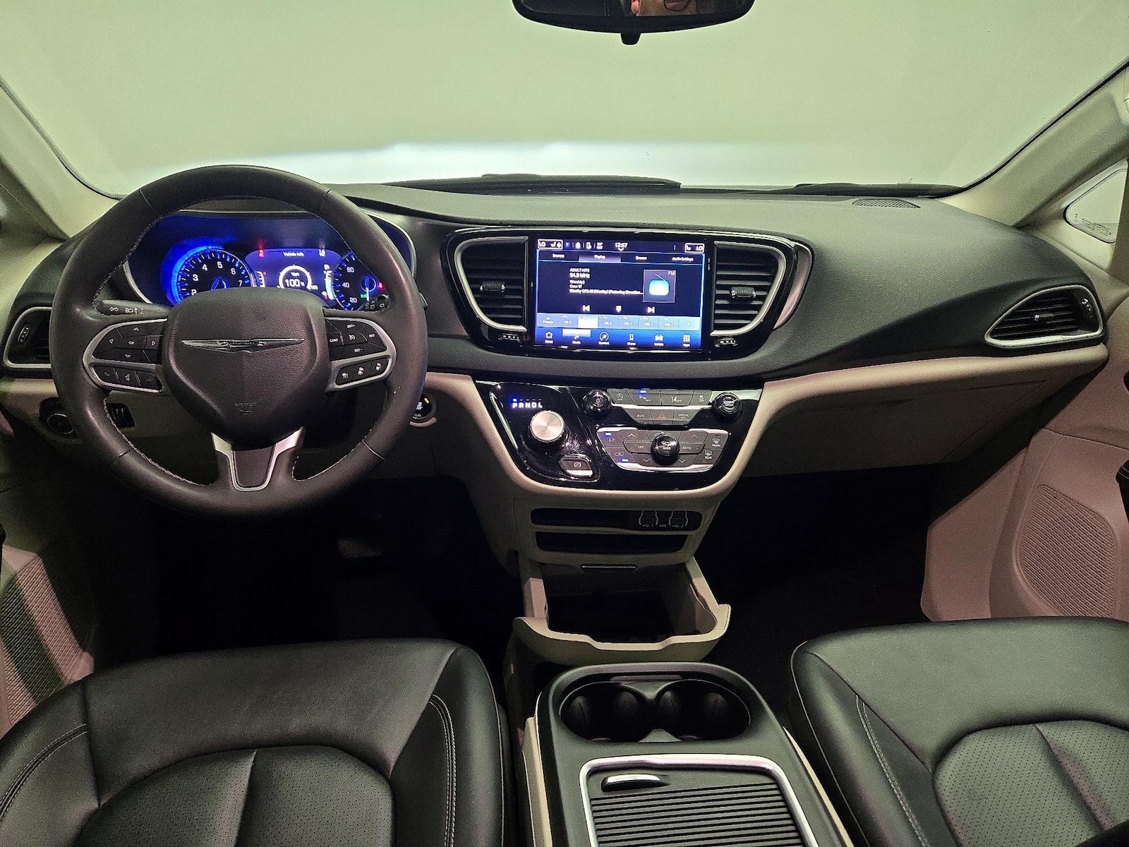 2024 Chrysler Pacifica Touring L - Photo 8