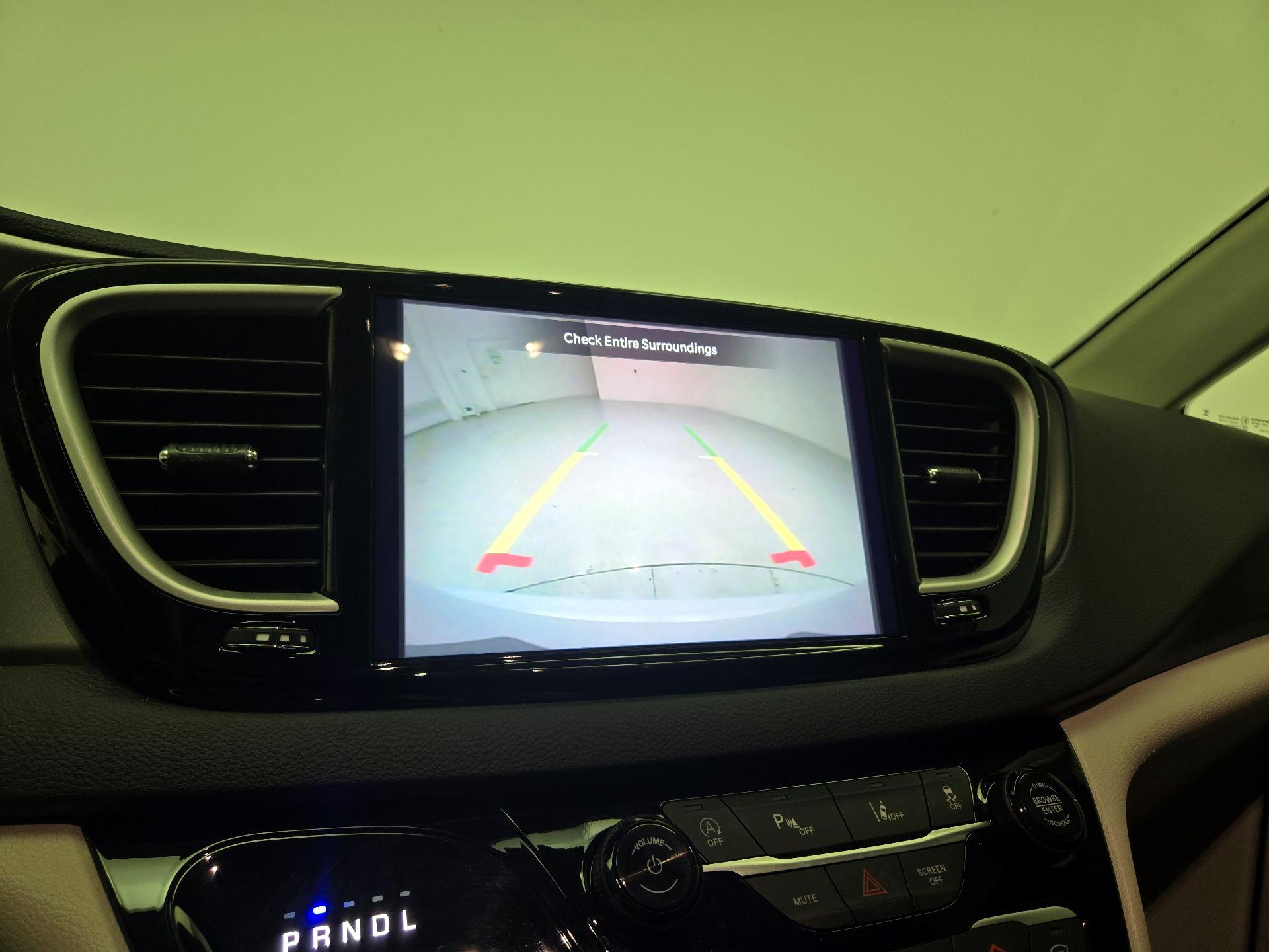 Thumbnail: 2024 Chrysler Pacifica - 14