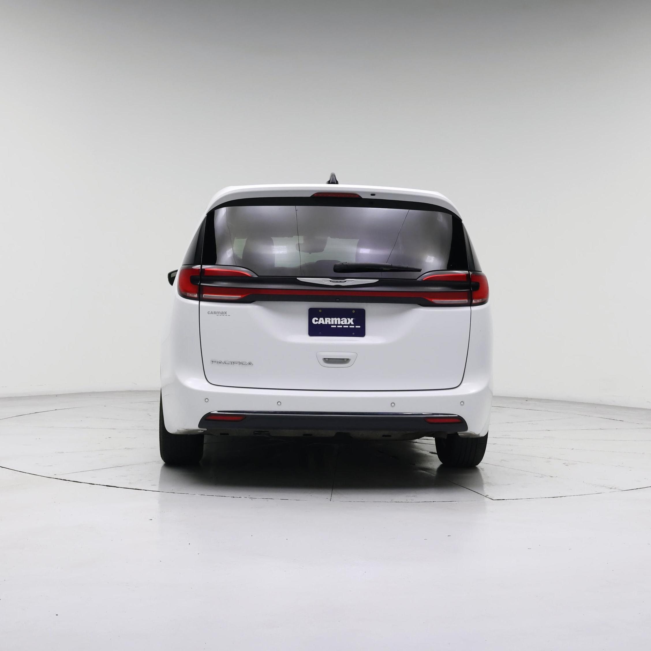 Thumbnail: 2024 Chrysler Pacifica - 6