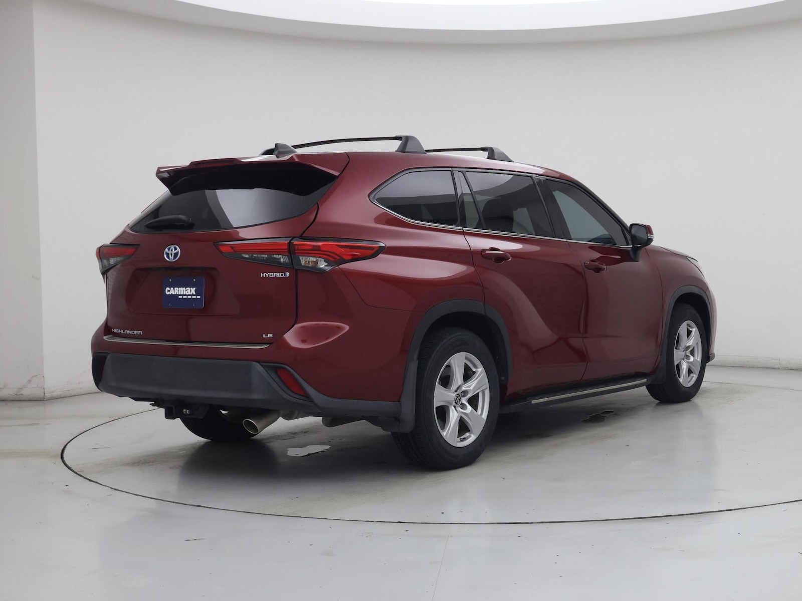 2022 Toyota Highlander LE - Photo 9