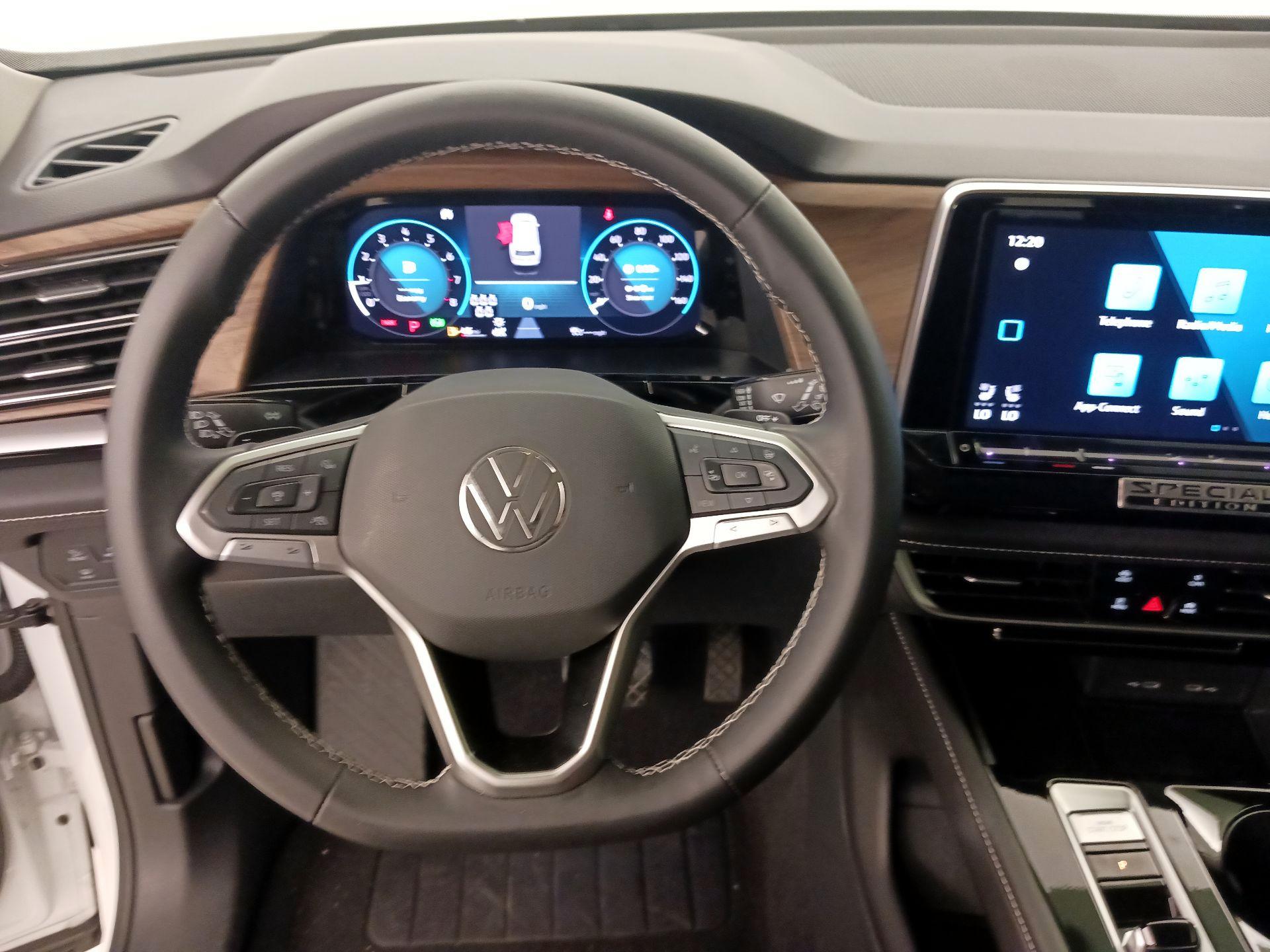 Thumbnail: 2024 Volkswagen Atlas - 10