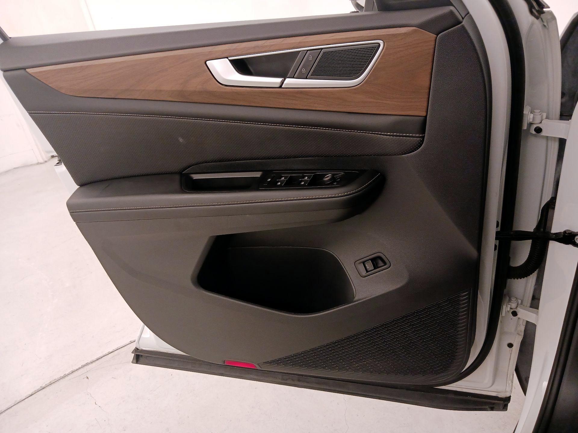 Thumbnail: 2024 Volkswagen Atlas - 12