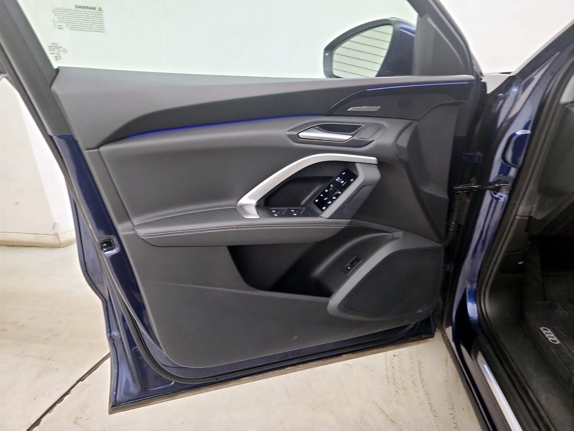 Thumbnail: 2025 Audi Q5 - 12