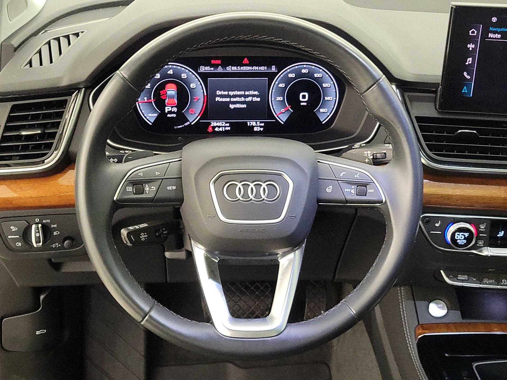 Thumbnail: 2023 Audi Q5 - 10