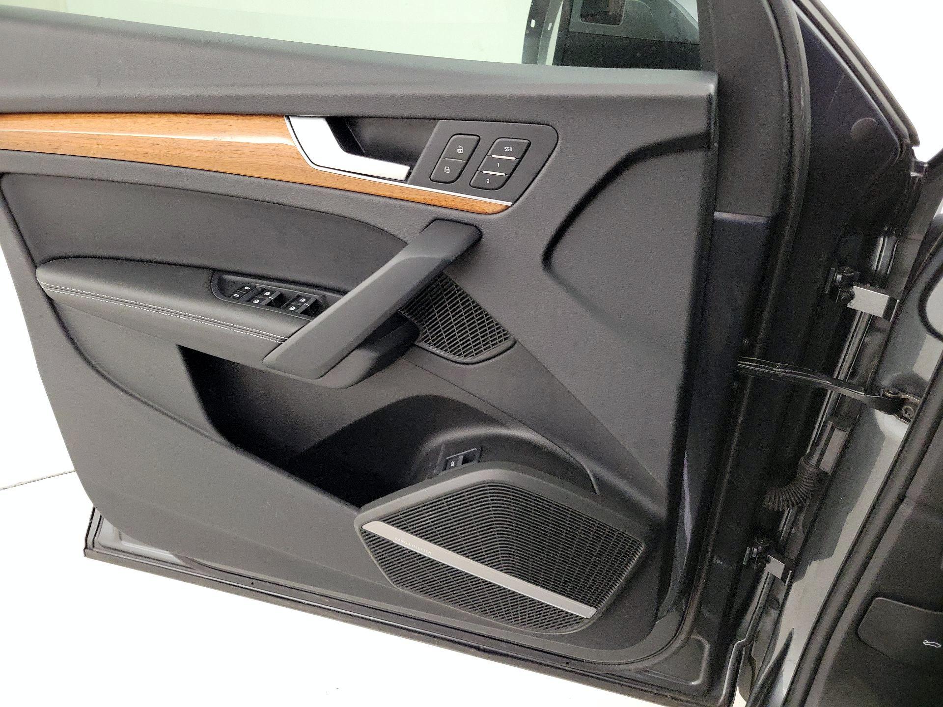 Thumbnail: 2023 Audi Q5 - 12