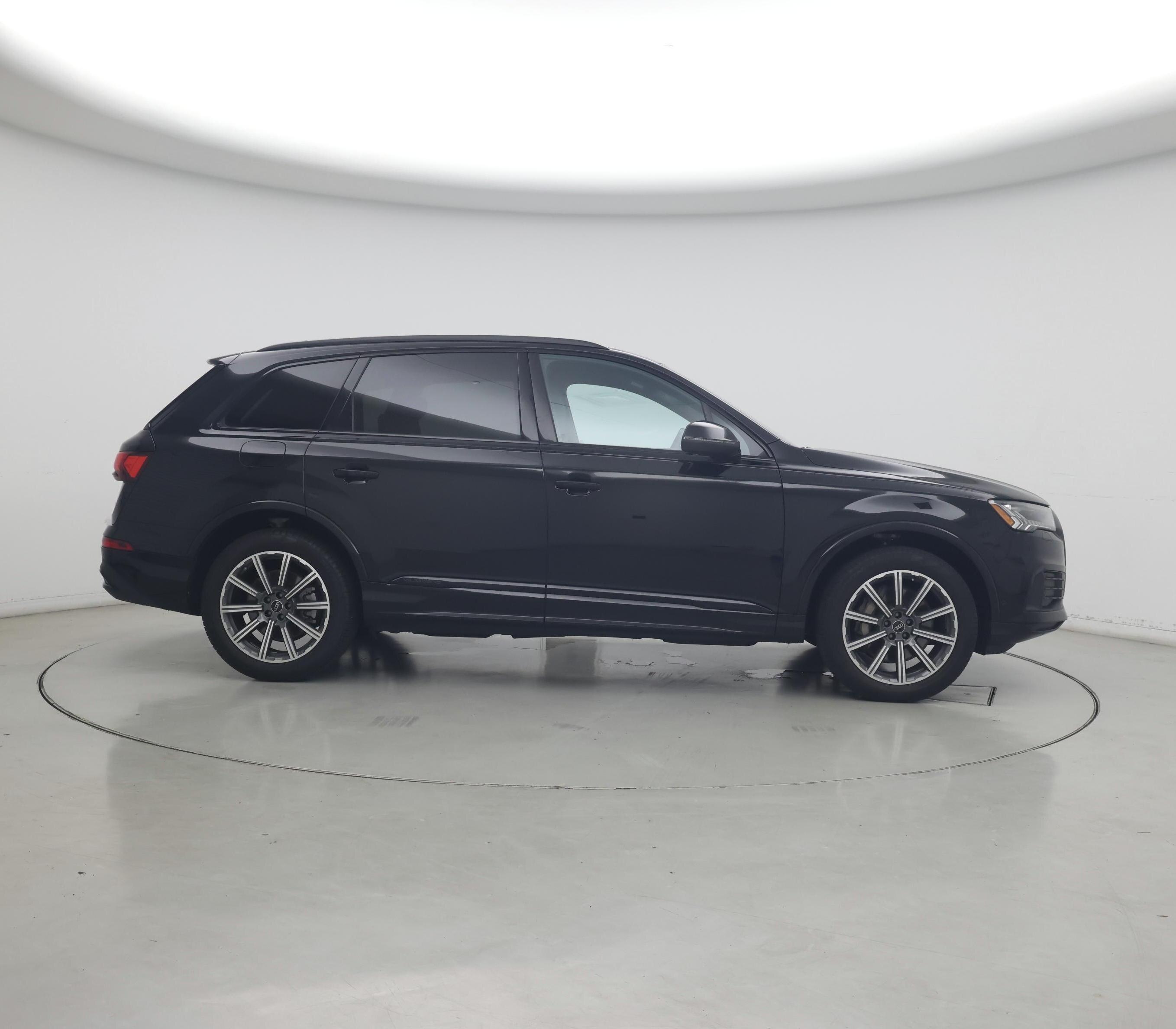 Thumbnail: 2023 Audi Q7 - 7
