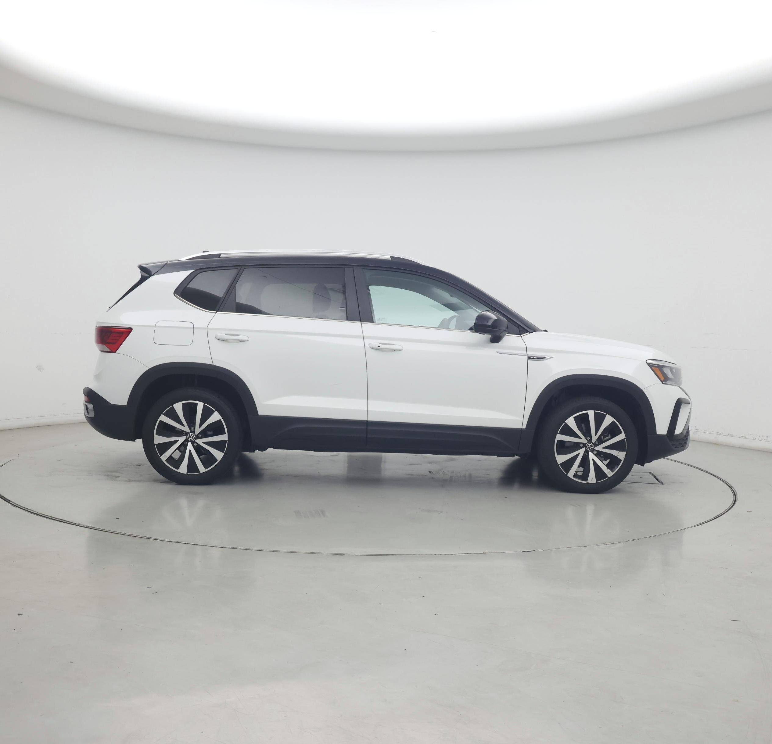 Thumbnail: 2023 Volkswagen Taos - 7