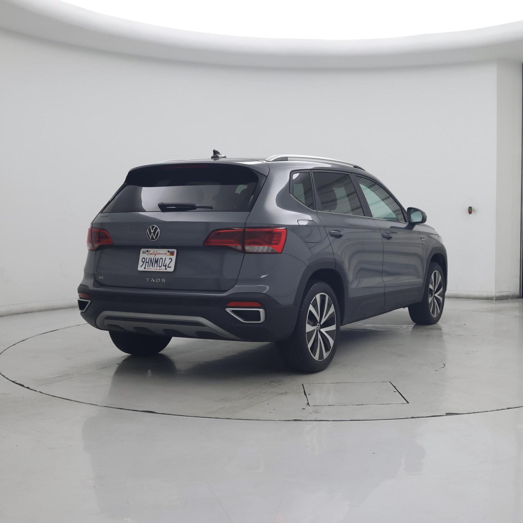 Thumbnail: 2023 Volkswagen Taos - 8