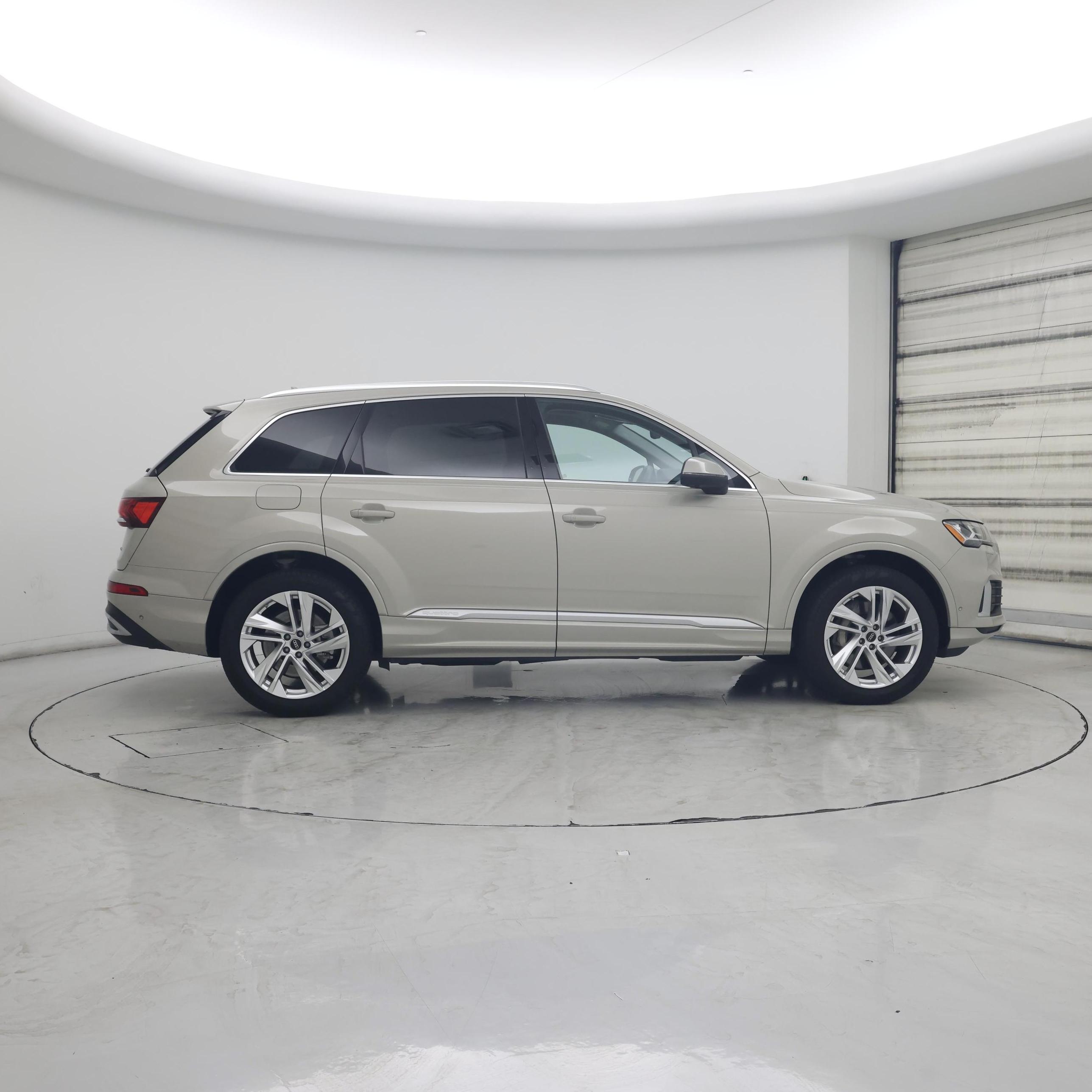 Thumbnail: 2023 Audi Q7 - 7