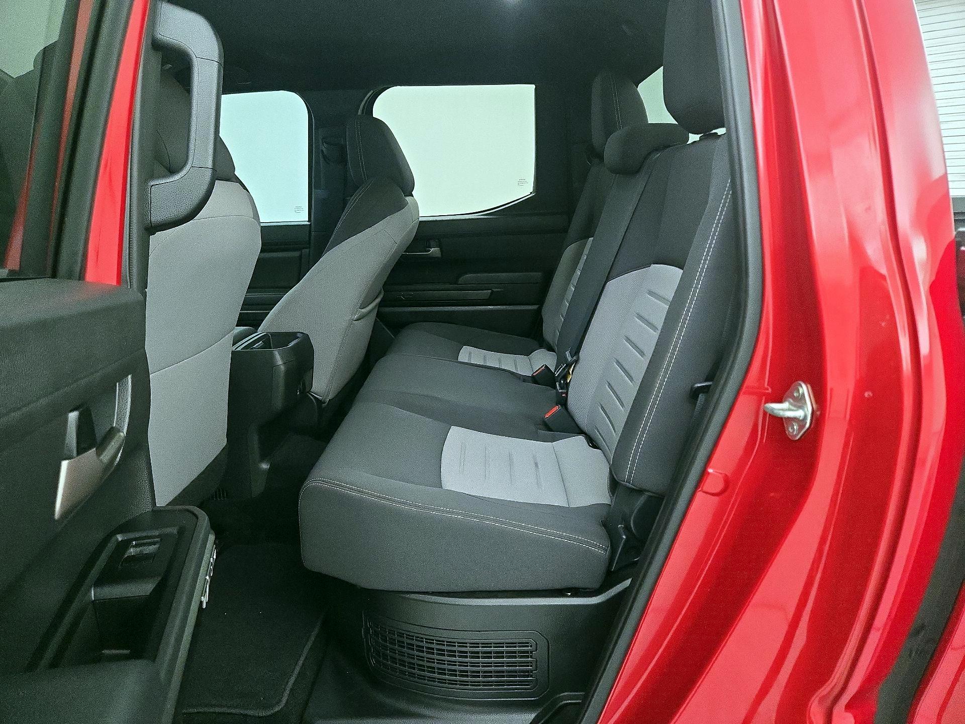 Thumbnail: 2024 Toyota Tacoma - 19