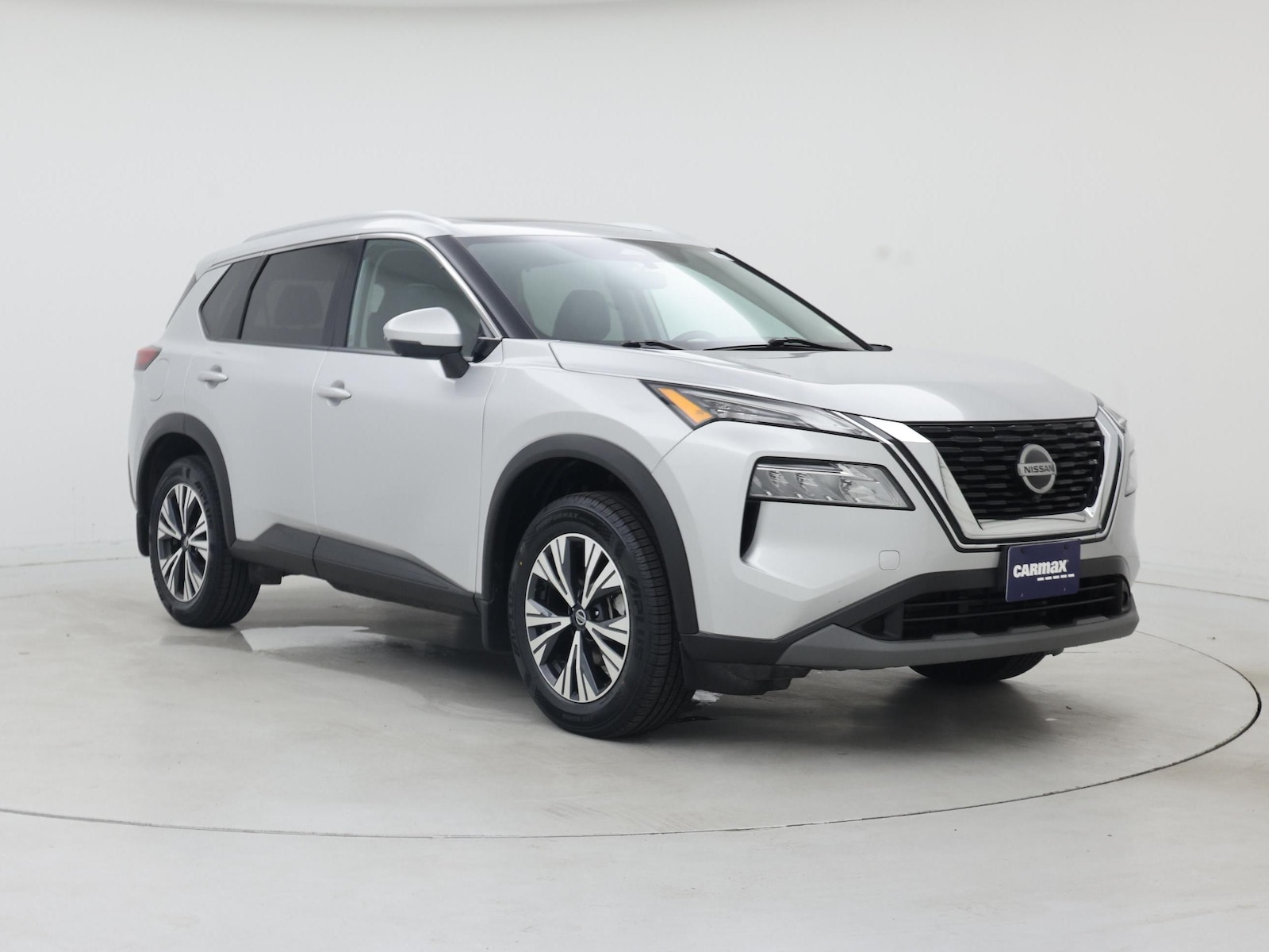 2021 Nissan Rogue SV - Photo 2