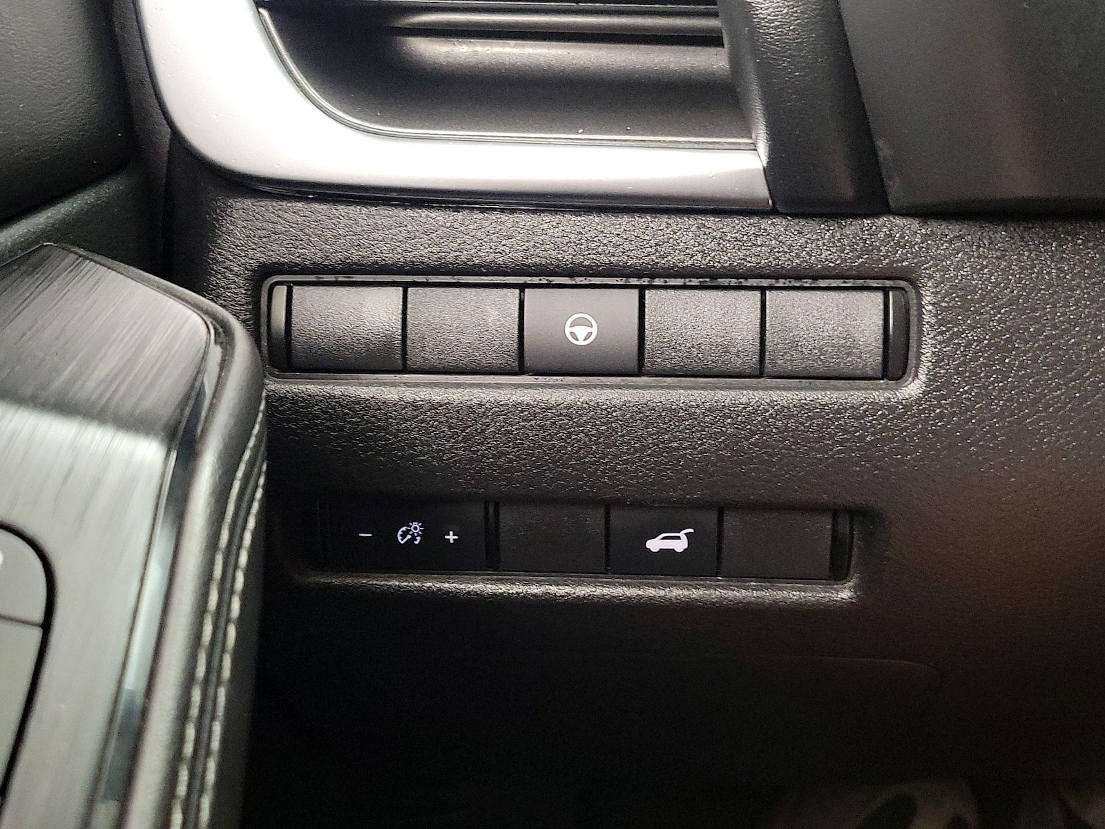 2021 Nissan Rogue SV - Photo 14