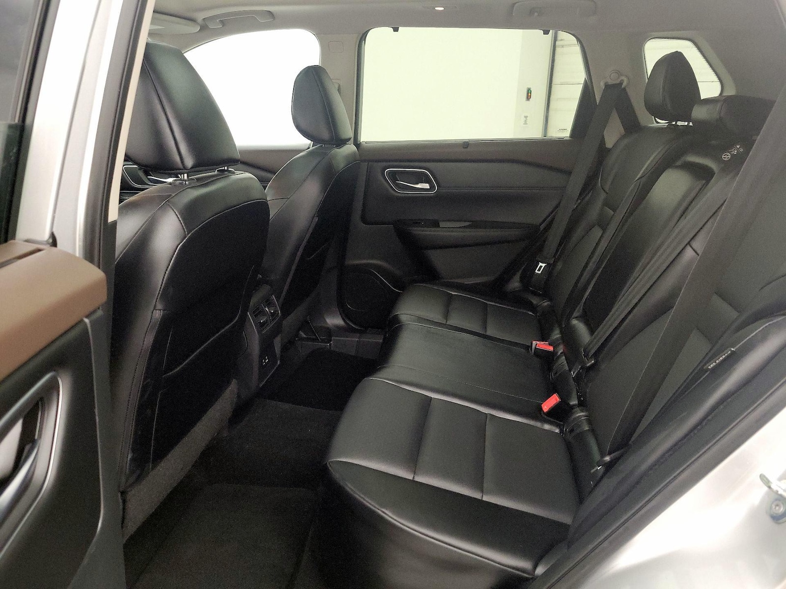 2021 Nissan Rogue SV - Photo 21