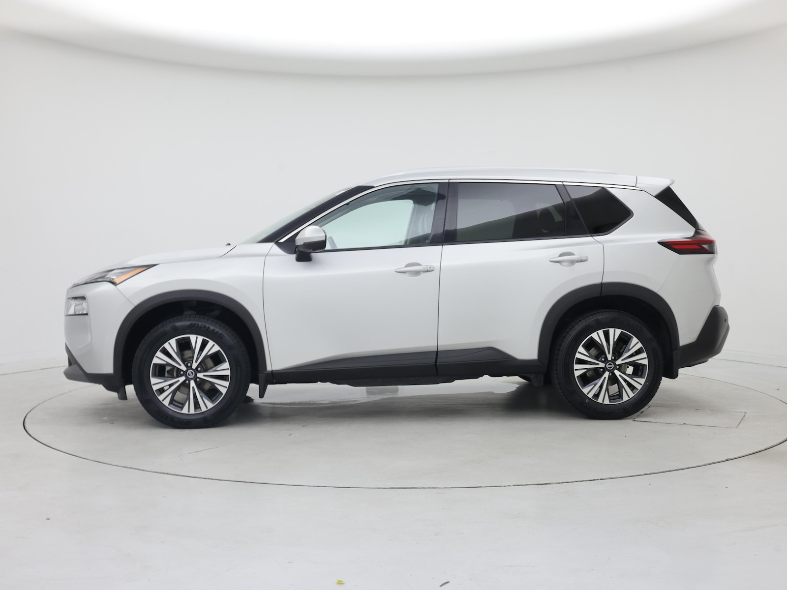2021 Nissan Rogue SV - Photo 4