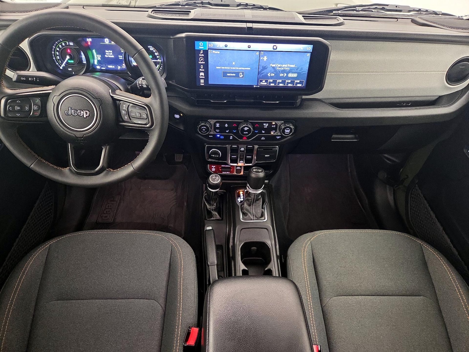 Apple CarPlay® & Android Auto™