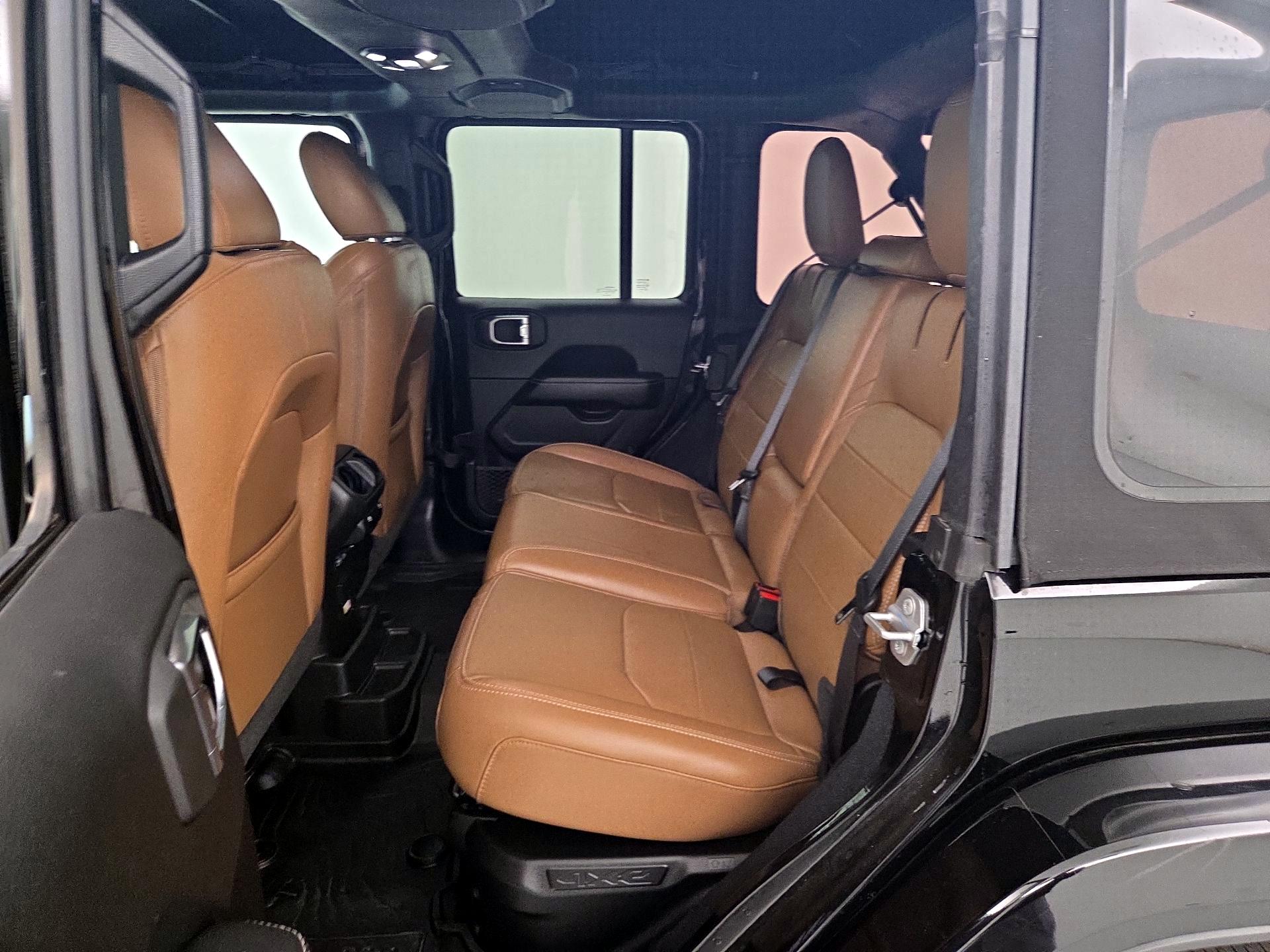 Thumbnail: 2023 Jeep Wrangler - 20