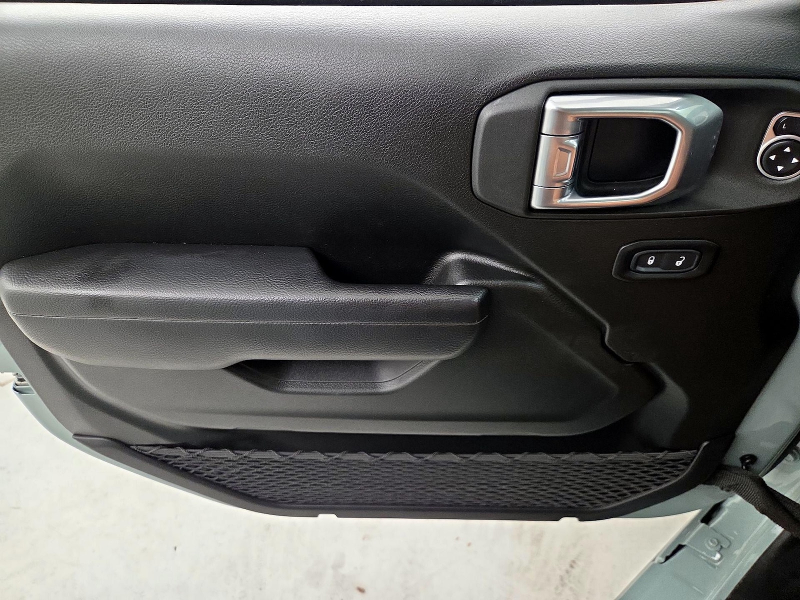 2024 Jeep Wrangler 4xe Willys 4XE - Photo 13
