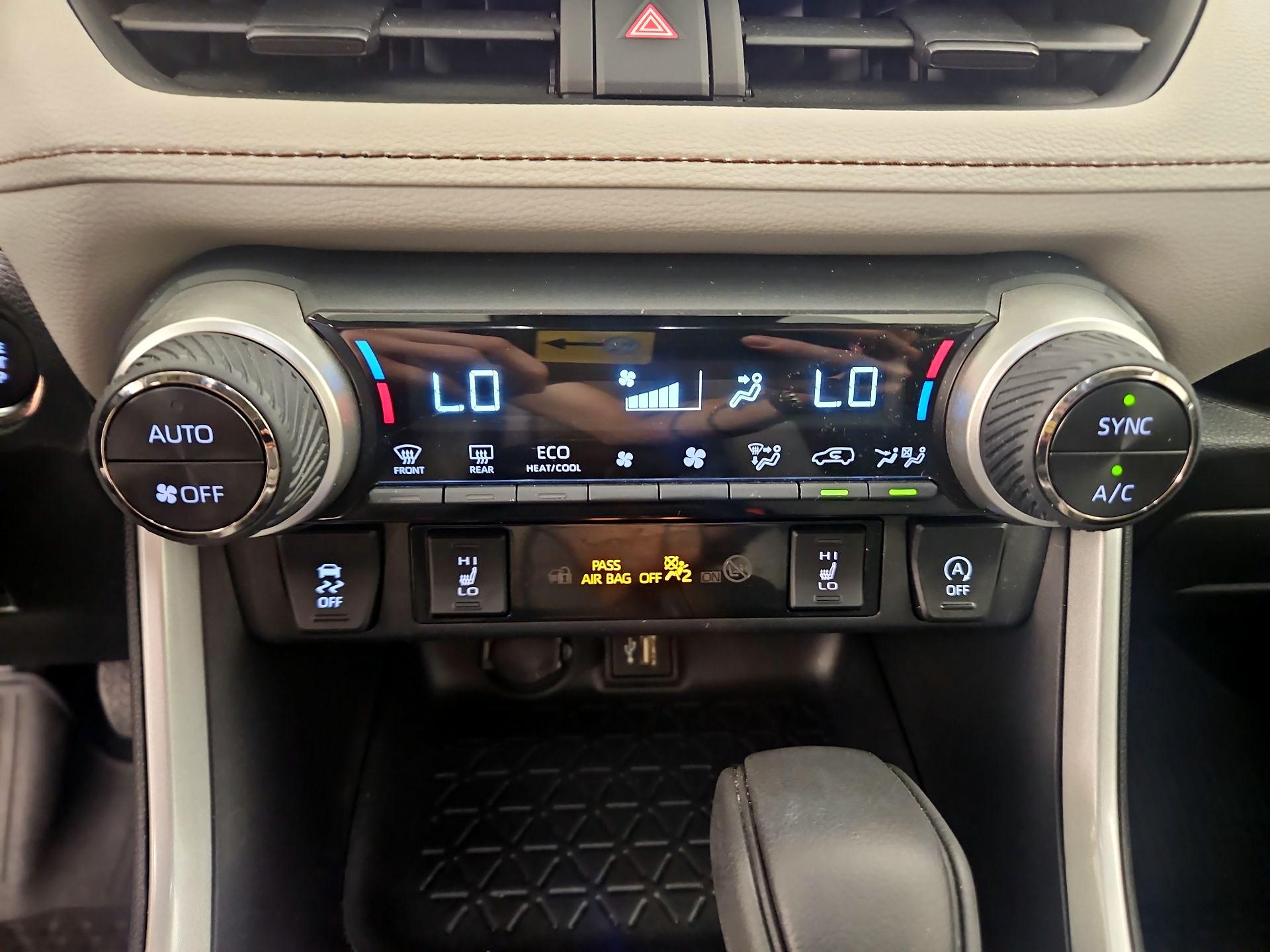 Thumbnail: 2024 Toyota RAV4 - 16