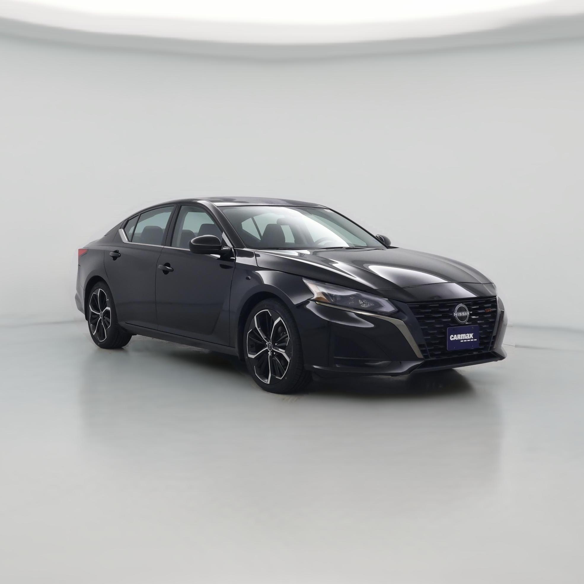 2023 Nissan Altima SR - Photo 1