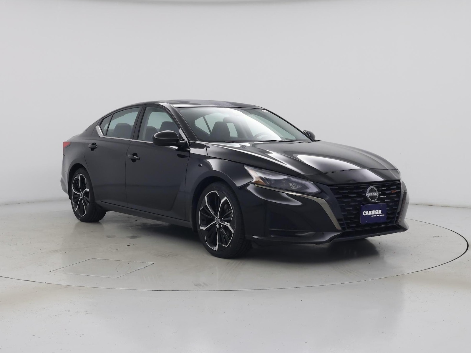2023 Nissan Altima SR - Photo 2