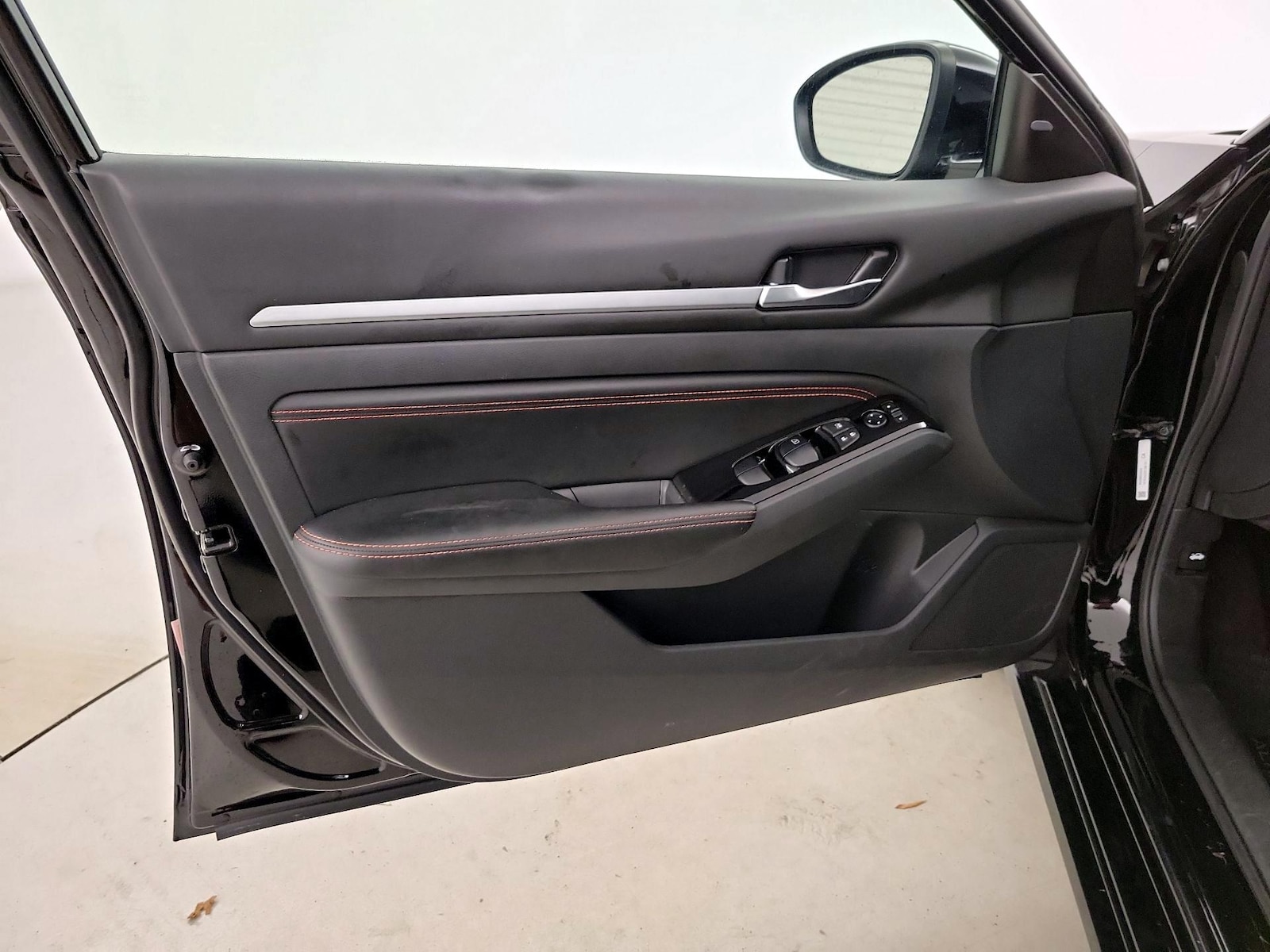 2023 Nissan Altima SR - Photo 13