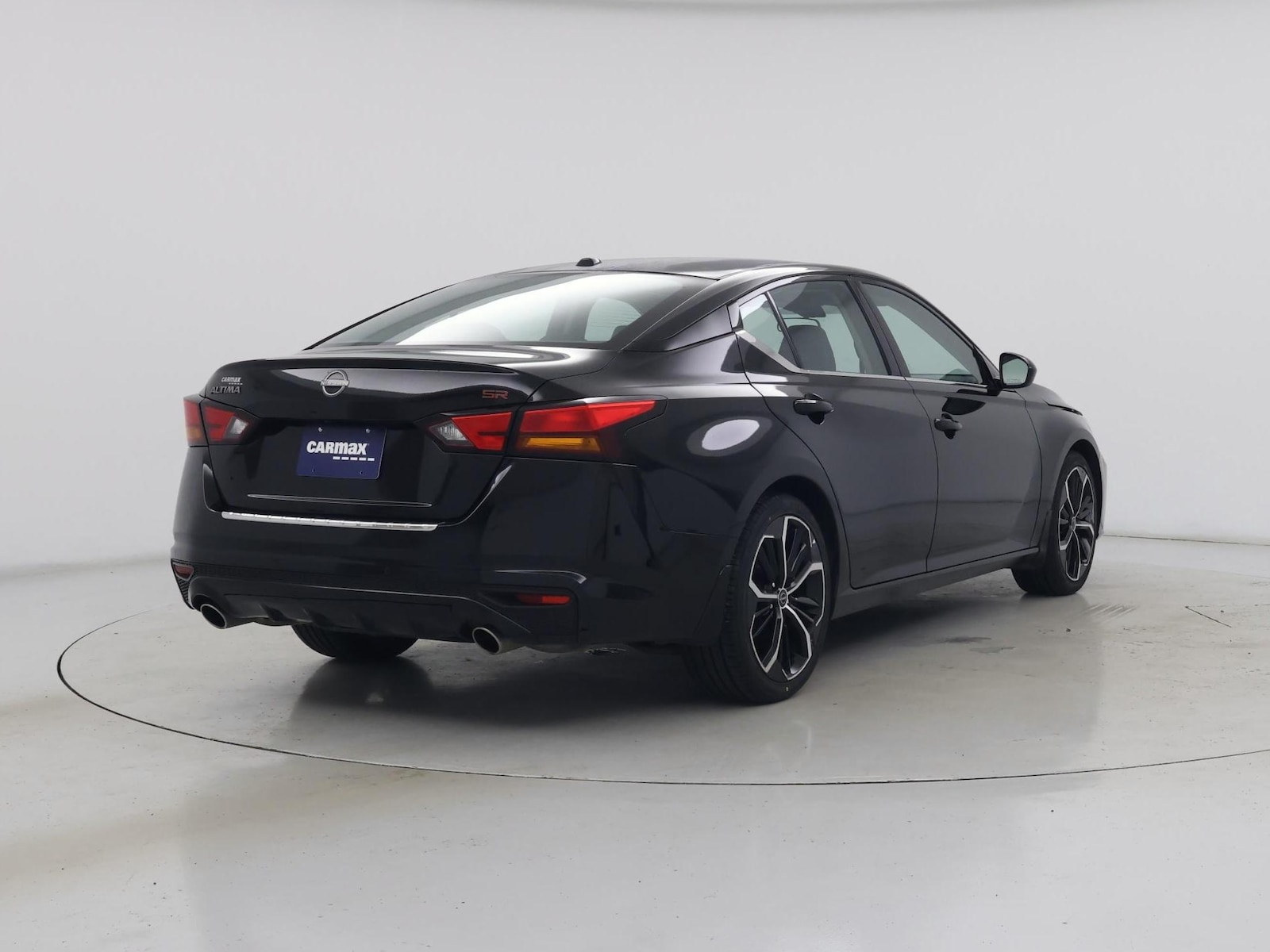 2023 Nissan Altima SR - Photo 9