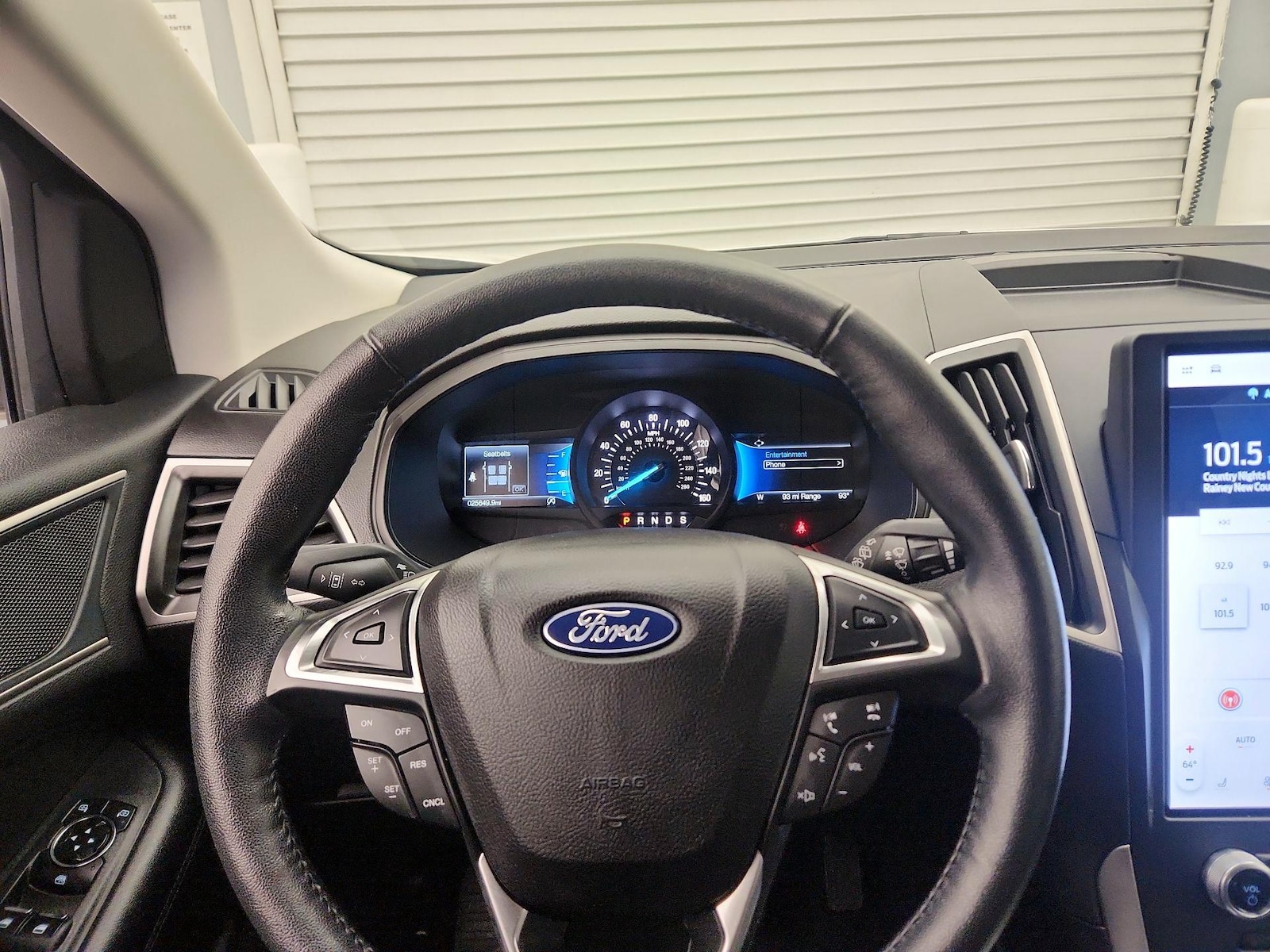 2023 Ford Edge SEL - Photo 11