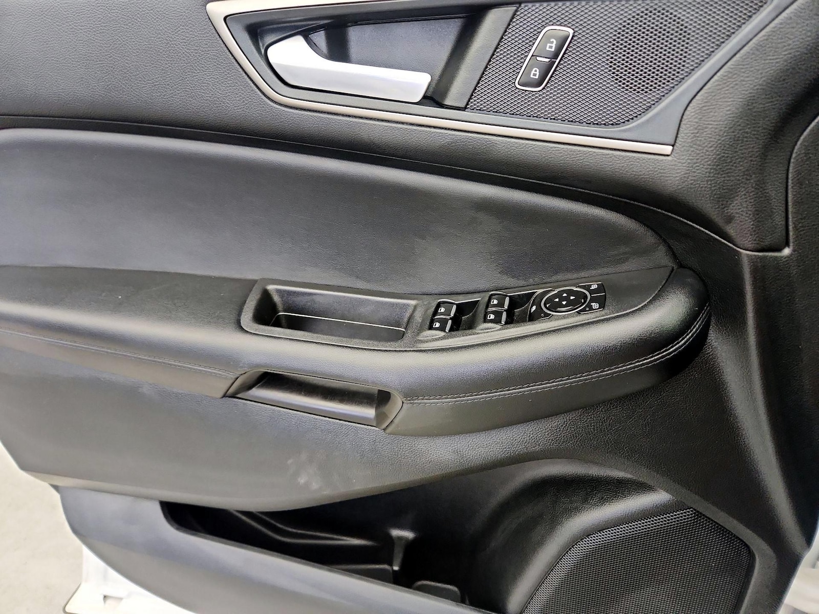 2023 Ford Edge SEL - Photo 13