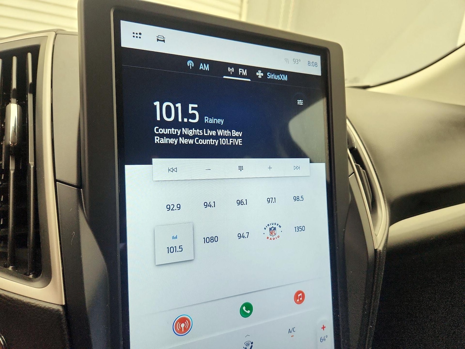 2023 Ford Edge SEL - Photo 16