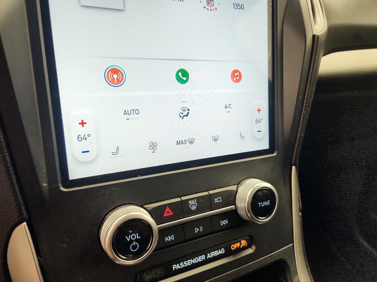 2023 Ford Edge SEL - Photo 17