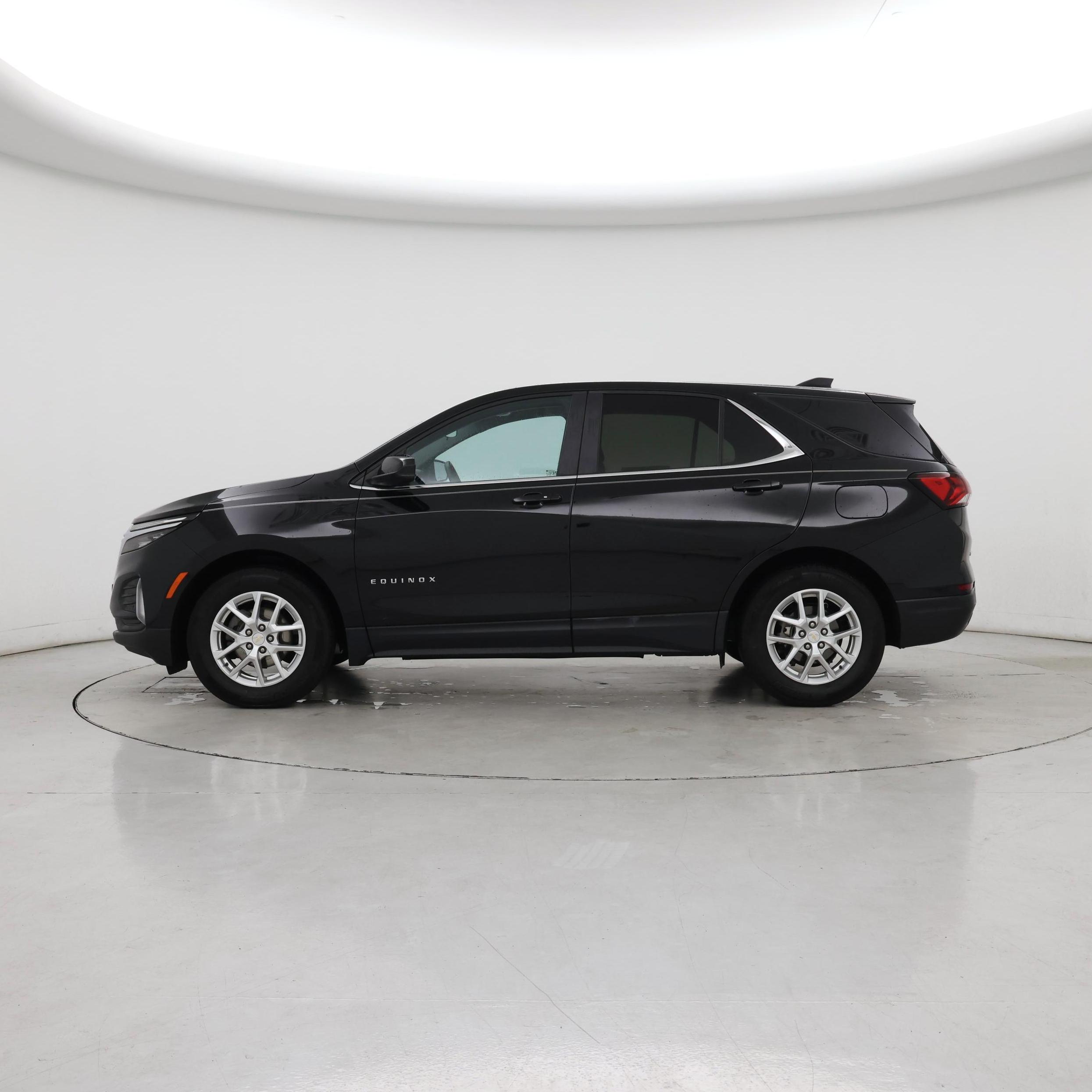 Thumbnail: 2023 Chevrolet Equinox - 3