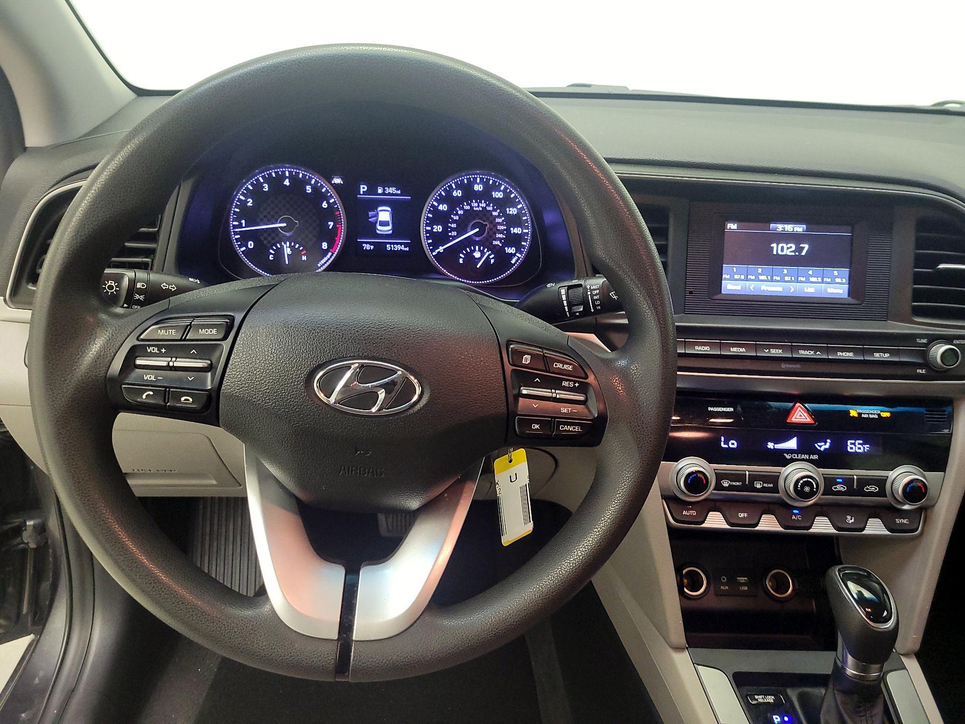 Thumbnail: 2020 Hyundai Elantra - 10