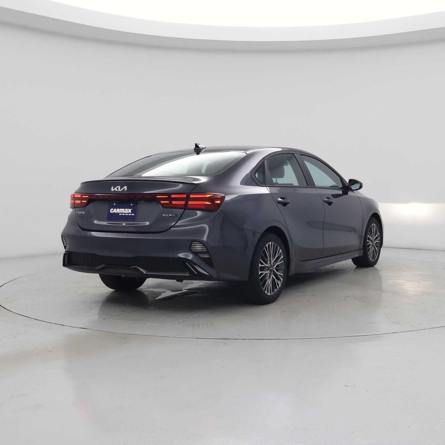 Thumbnail: 2023 Kia Forte - 8