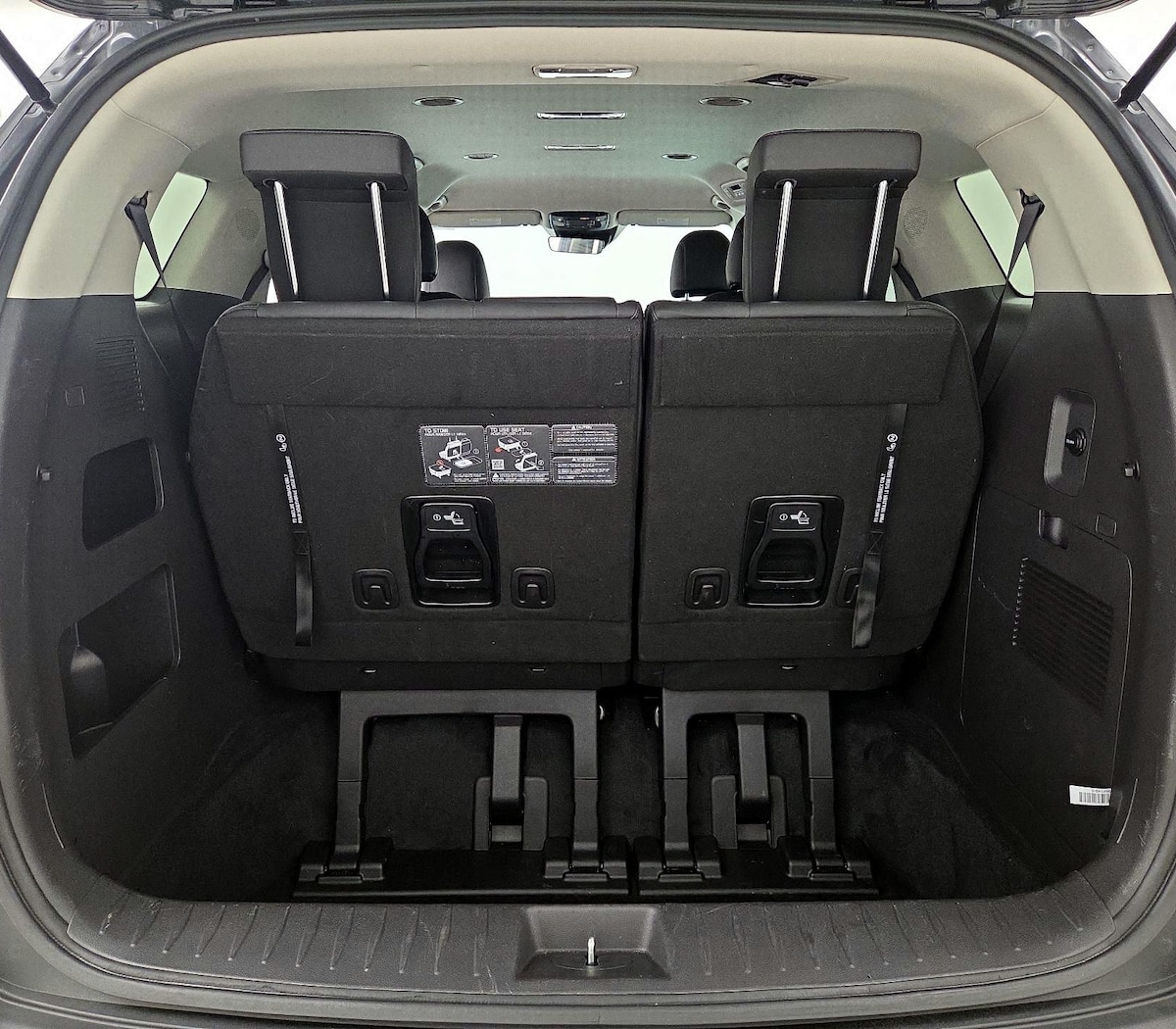 Trunk/Cargo (Seats Up)
