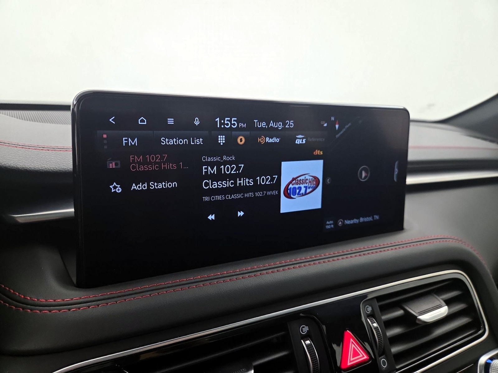 2023 GENESIS G70 Standard - Photo 17