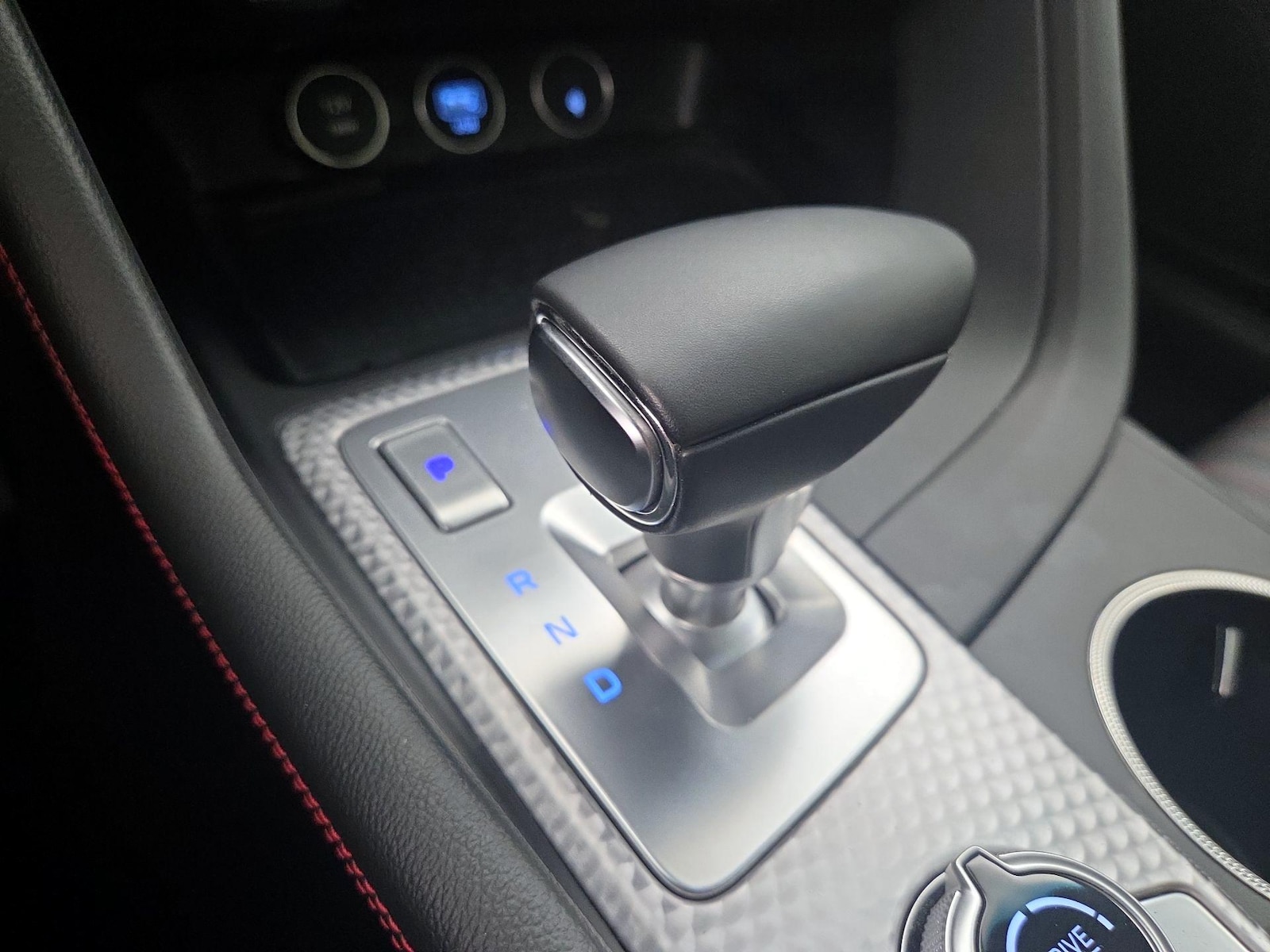 2023 GENESIS G70 Standard - Photo 19