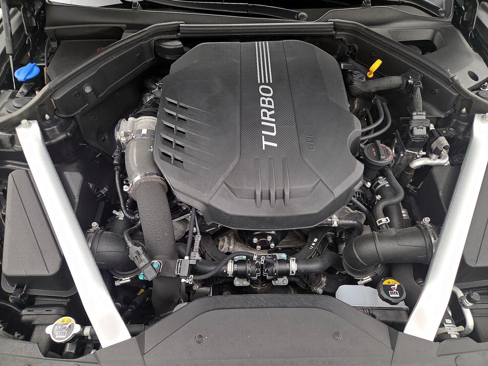 2023 GENESIS G70 Standard - Photo 24
