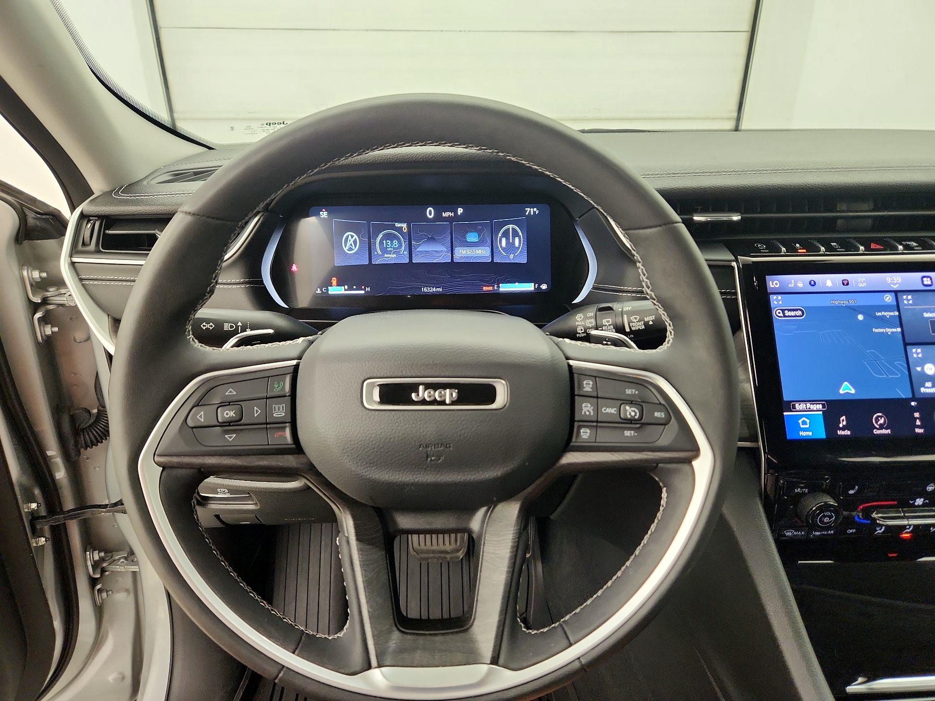Thumbnail: 2023 Jeep Grand Cherokee - 10