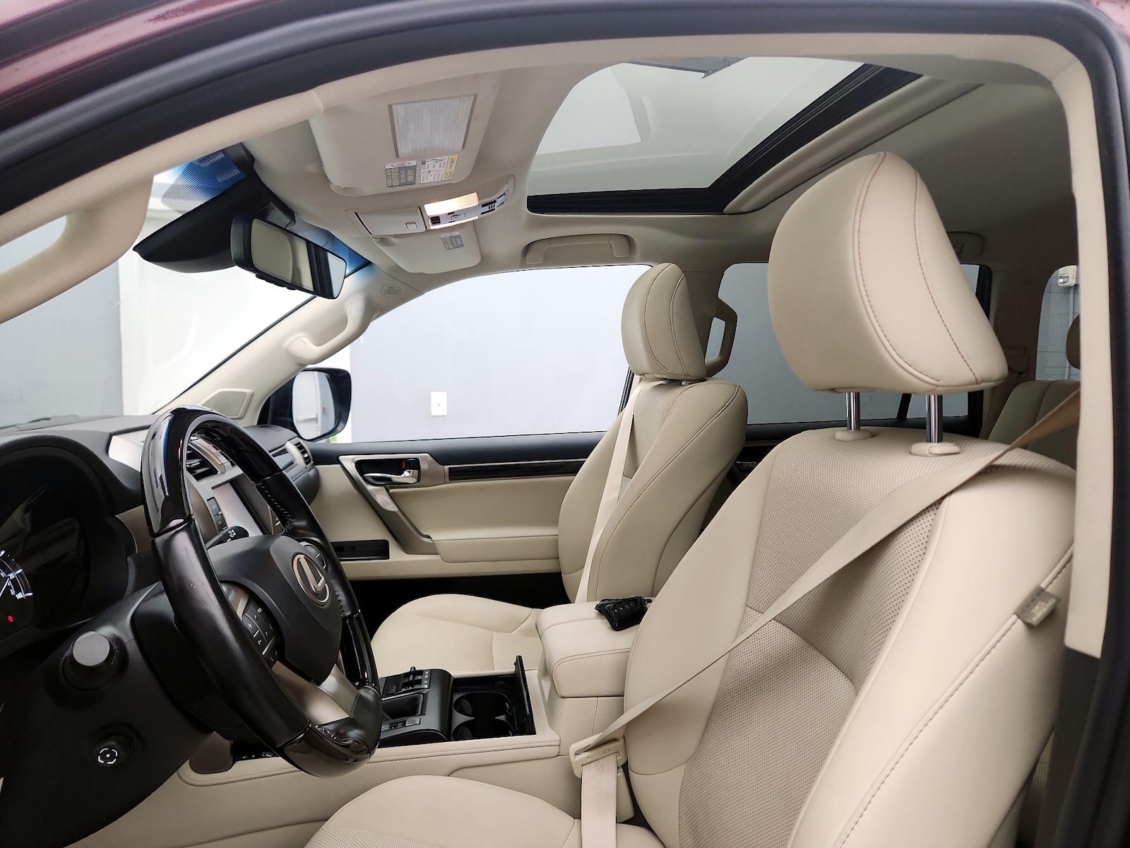 Sunroof(s) & Overhead Airbags