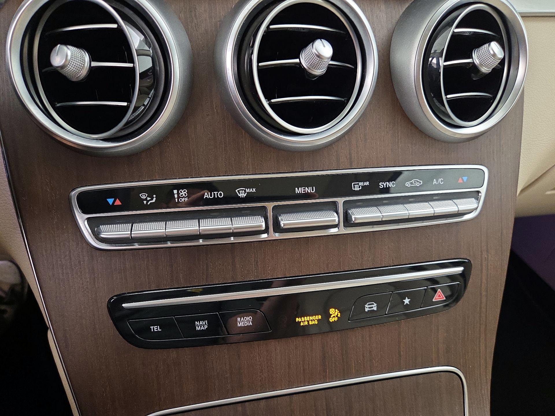 Thumbnail: 2020 Mercedes-Benz GLC - 16